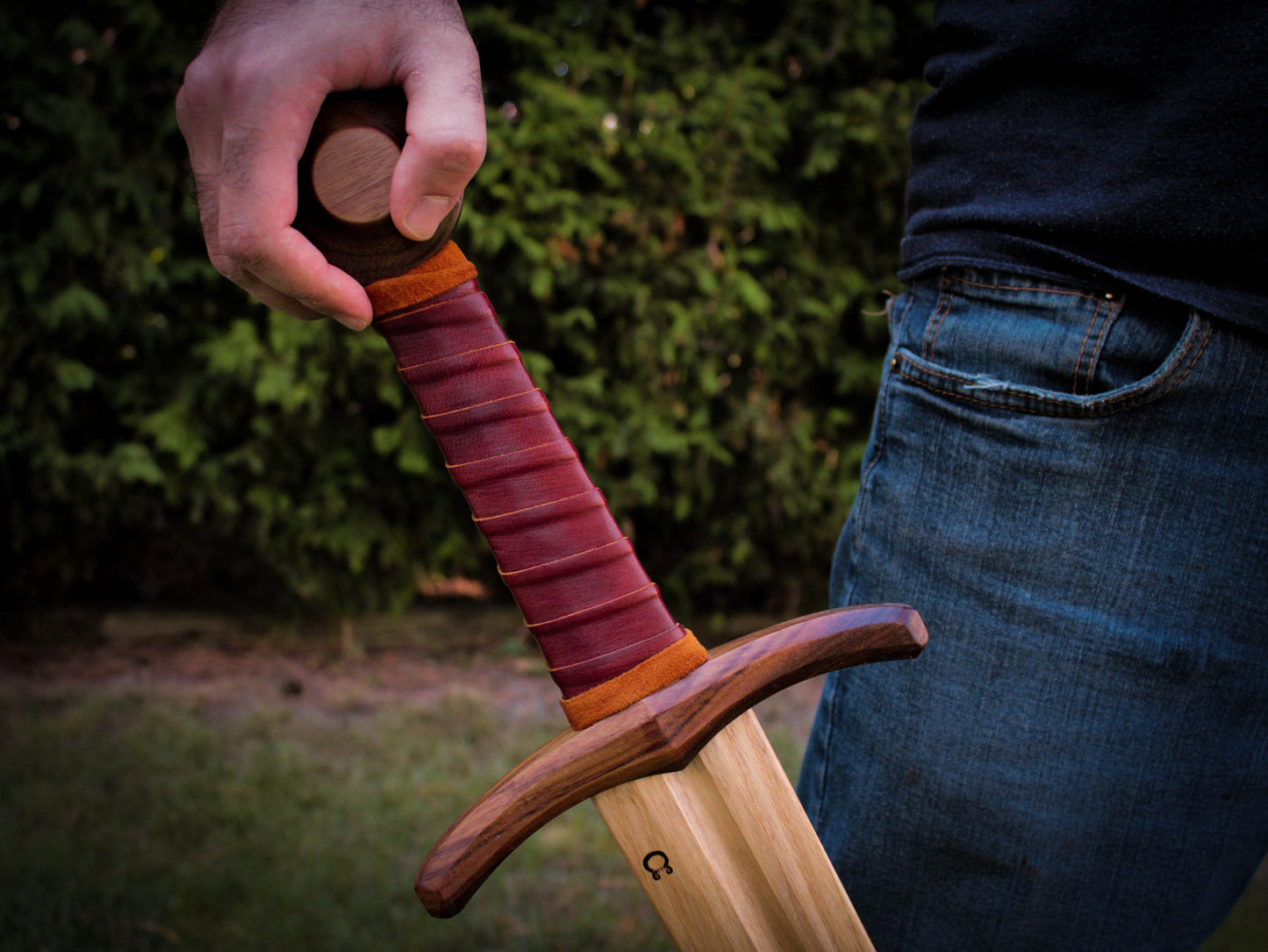 Kingsguard || Hand & Half Bastard Sword