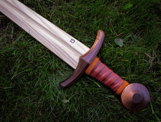 XIV || Medieval European Arming Sword